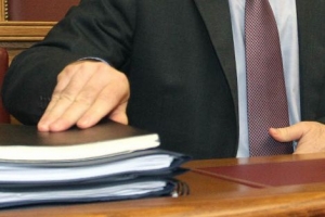 Οι καυτοί φάκελοι στο υπουργείο Οικονομικών