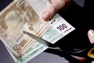 Ποιοι κινδυνεύουν να χάσουν τη ρύθμιση των 100 δόσεων