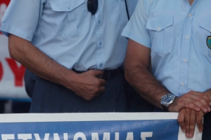 Απαλλάσσονται της φορολογίας από σήμερα τα πτητικά και καταδυτικά επιδόματα των ενστόλων