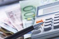 Μισθωτοί – συνταξιούχοι: Η ώρα της Εφορίας για τα αναδρομικά