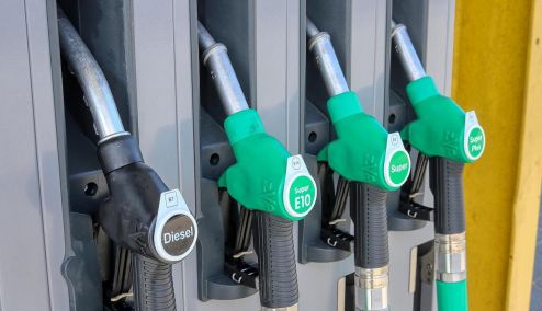 Picture 0 for Fuel Pass 2: Πότε ξεκινούν οι αιτήσεις για το επίδομα βενζίνης - Ποιοι θα λάβουν διπλή επιδότηση 