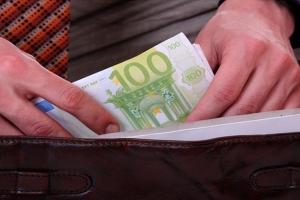 Τελευταίο καμπανάκι για μεγαλοοφειλέτες