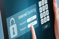 Προθεσμία έξι μηνών για αλλαγές στις online τραπεζικές συναλλαγές