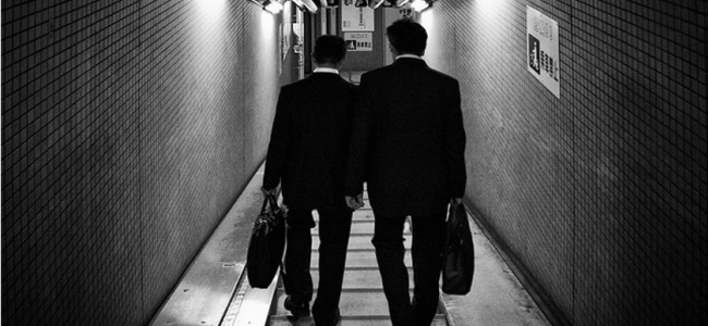 Picture 0 for Eπίθεση σκοτεινών κύκλων κατά εφοριακών