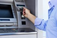 Πληρωμές για τον χριστουγεννιάτικο μποναμά: Πρεμιέρα με το επίδομα κοινωνικής αλληλεγγύης σε χαμηλοσυνταξιούχους