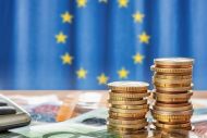 Ταμείο Ανάκαμψης: Υψηλή απορρόφηση, χαμηλές εκταμιεύσεις – Το «καμπανάκι» Στουρνάρα και η απάντηση των τραπεζών