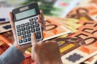 Ξεπέρασαν τα 110 δισ. ευρώ τα ληξιπρόθεσμα χρέη  - Ένα βήμα πριν τις κατασχέσεις πάνω από 2,2 εκατ. φορολογούμενοι