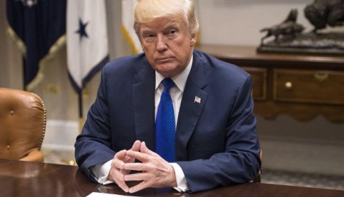 Picture 0 for Τραμπ: Πιθανή μία εμπορική συμφωνία με την ΕΕ - Δασμοί 10% έως 15% για 150 χώρες