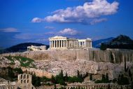 Ελλάδα δύο ταχυτήτων: Ποιες Περιφέρειες «βουλιάζουν» και ποια αγγίζει την Ευρώπη