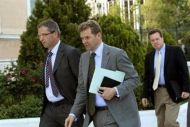 «Μόνιμη» η έκτακτη εισφορά αλληλεγγύης και το τέλος επιτηδεύματος
